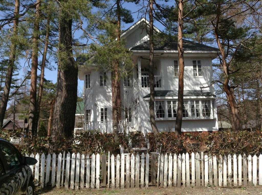 Petit Hotel And Restaurant Air Mail Hakuba Exterior photo